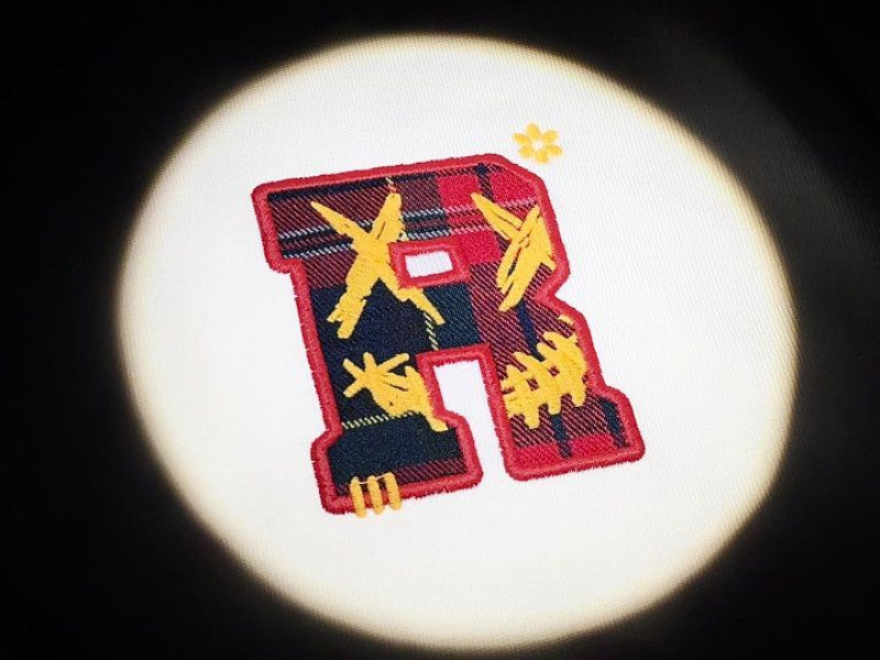 RIC Christmas Adventure Patch Ripped Smiley Tee 圣诞奇遇贴布撕裂笑脸短袖
