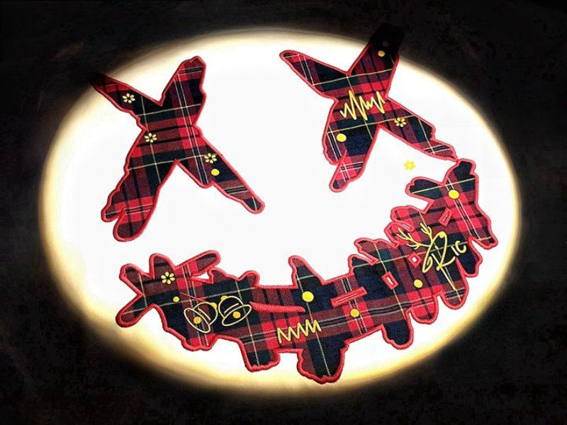 RIC Christmas Adventure Patch Ripped Smiley Tee 圣诞奇遇贴布撕裂笑脸短袖