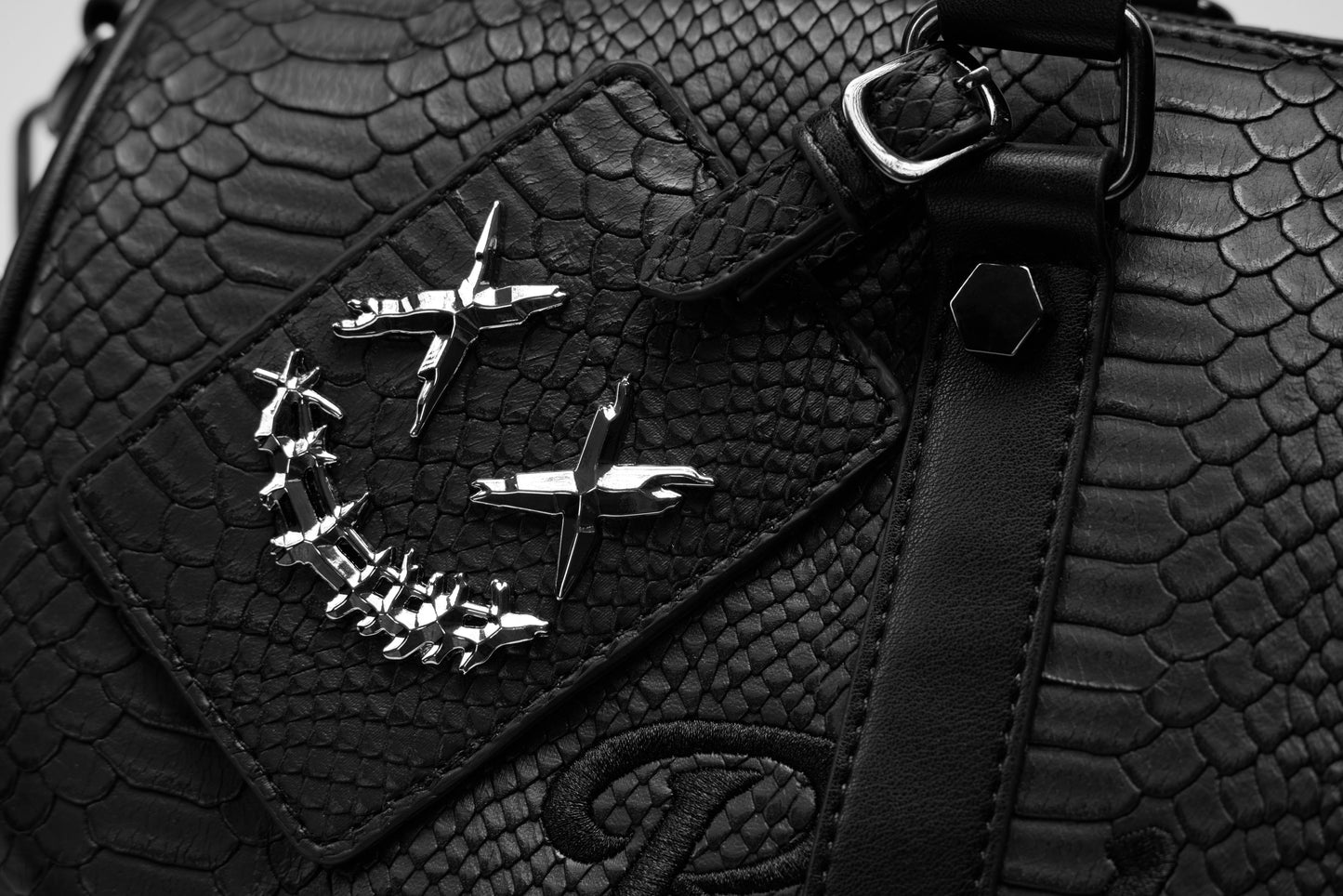 RickyisClown 手提蛇纹皮包